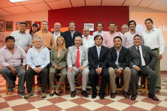 Los municipios salteños firmaron un convenio con agencia noticiosa TELAM