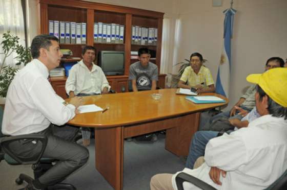 Gómez Almarás recibió a representantes de comunidades wichis