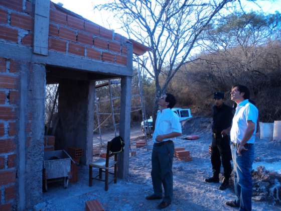 Avanza la construcción de la garita en el cerro para brindar mayor seguridad