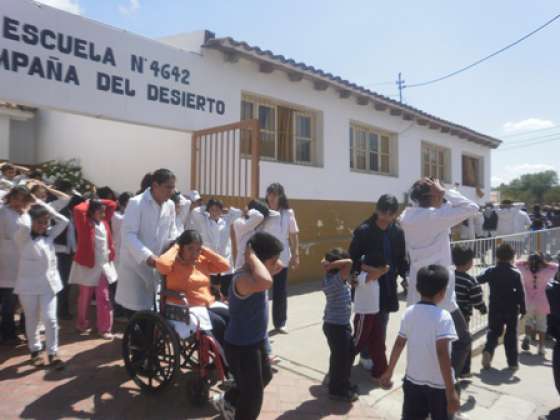 Defensa Civil continúa con las capacitaciones y simulacros en la Provincia