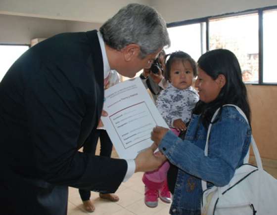 Entregaron escrituras a familias de la zona sudeste