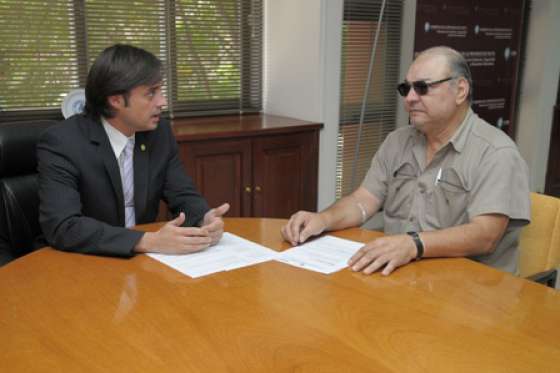 El ministro Troyano recibió al intendente de Colonia Santa Rosa