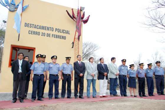 Se inauguró un destacamento policial en el cerro 20 de Febrero