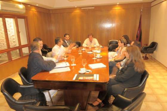 Provincia, municipio y empresarios coordinarán las habilitaciones de locales comerciales
