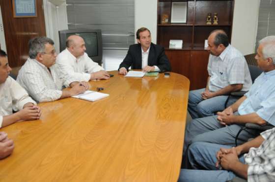 Coordinan nuevas  acciones de asistencia a productores de Anta y Rivadavia