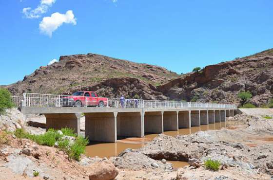 Un puente nuevo conectará a  pobladores de Luracatao
