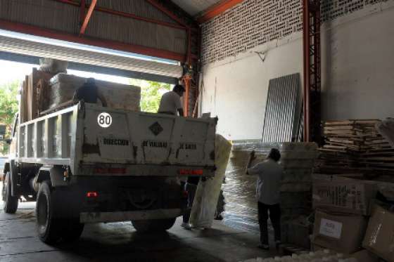 El Gobierno asiste a pobladores de Angastaco y de Cachi