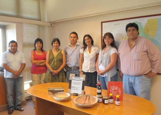 Con el apoyo del Gobierno, artesanos promocionaron sus productos  en eventos internacionales