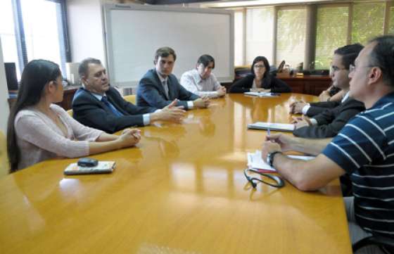 Se fortalecerá la capacitación de jóvenes como líderes políticos y sociales