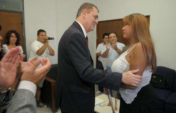 El Gobierno de Salta entregó el primer DNI con cambio de sexo y nombre