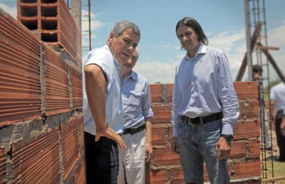 Diversas obras ejecuta el Gobierno de la Provincia en Apolinario Saravia