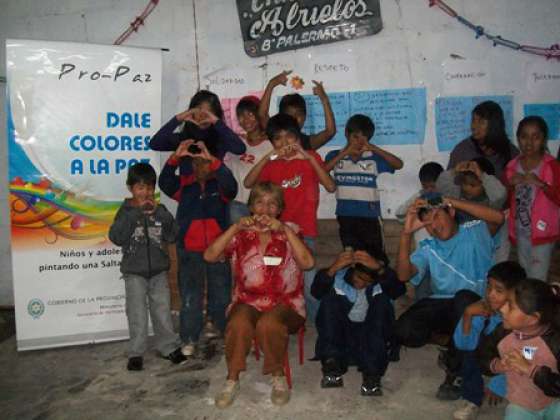 Niños de Barrio Palermo I participaron del taller “Dale Colores a la Paz”