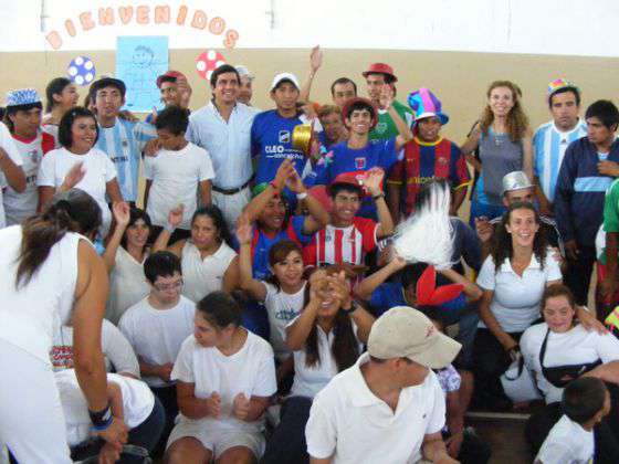 Exitosa exhibición de los chicos de la colonia para discapacitados