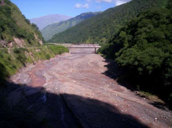 Respuesta inmediata de Vialidad por desbordes del río Toro en San Bernardo de las Zorras