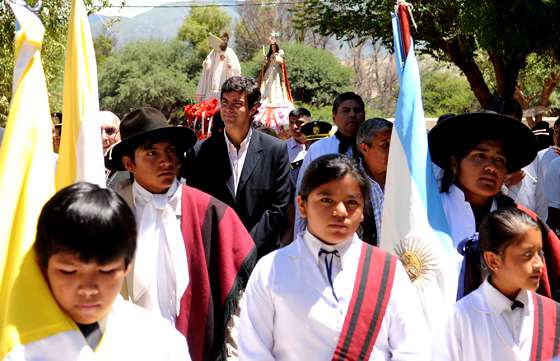 Urtubey acompañó al pueblo de Molinos en su fiesta patronal
