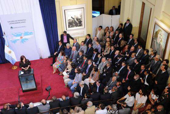 Urtubey participó del acto en donde se anunció el acceso público al informe Rattenbach