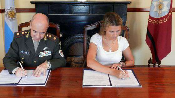 Derechos Humanos coordina la entrega de módulos con el Ejército
