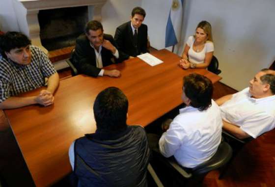 Coordinan trabajo conjunto con la Federación de Centros Vecinales