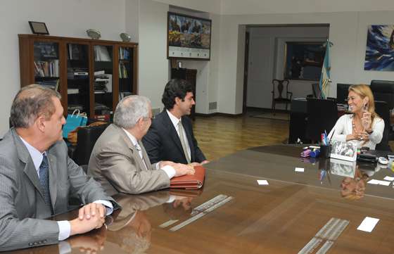 Urtubey junto a un grupo empresario presentó a la ministra Giorgi inversiones en Anta