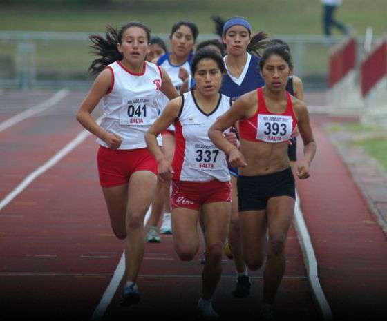 Rumbo a los Trasandinos: evaluación en atletismo y taekwondo