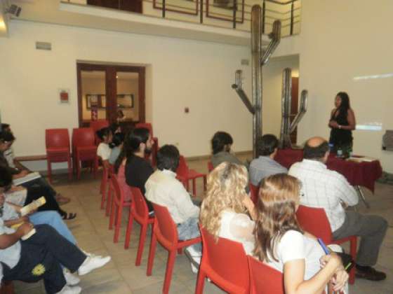 Defensa Civil continúa capacitando sobre Sismo en Organismos de Cultura y Turismo.