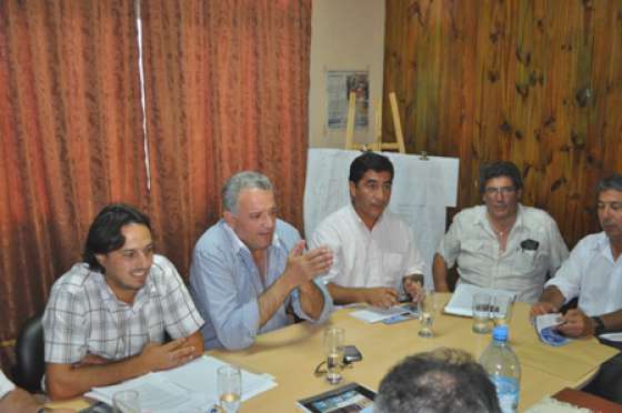 Acordaron nuevas pautas de trabajo con empresarios de General Mosconi