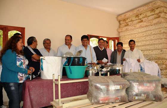 La Provincia entrega equipamiento para las escuelas de los Valles