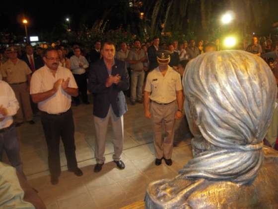 Inauguraron en Tartagal un busto de la heroína Azurduy de Padilla