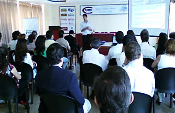 Taller para pequeños contribuyentes sobre régimen simplificado