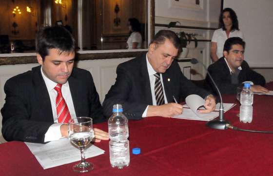 El Gobierno y los centros vecinales difundirán los derechos de los consumidores