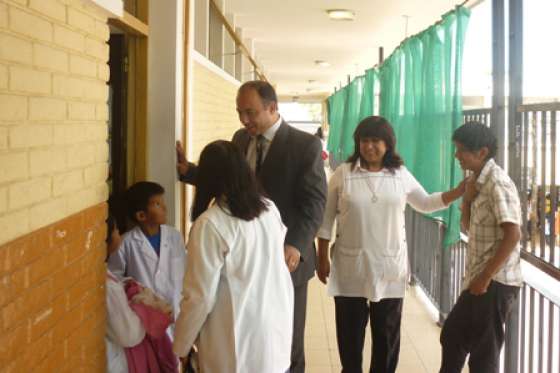 Recorrido por establecimientos educativos de la Capital