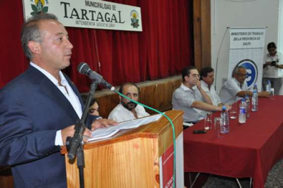 Trabajo capacitó en oficios a 80 aborígenes de Tartagal