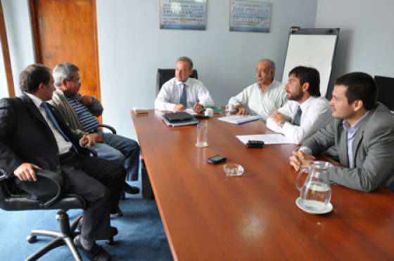 Proyecto para que trabajadores del transporte tengan una tarjeta magnética