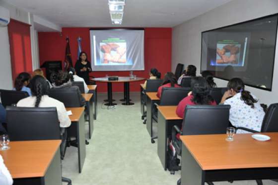Trabajo capacitó en cooperativismo a una empresa social