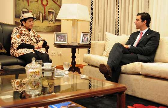 El Gobernador recibió a la embajadora de Indonesia en Argentina