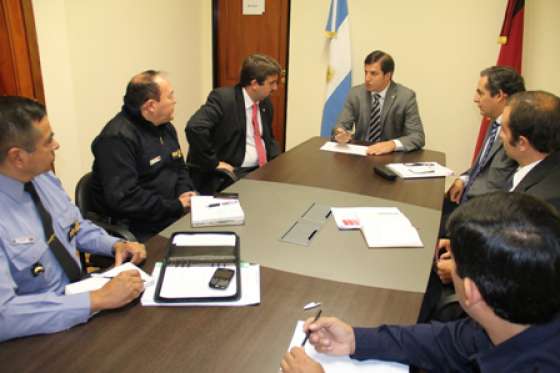 Coordinan acciones en la Policía en materia de Seguridad Vial