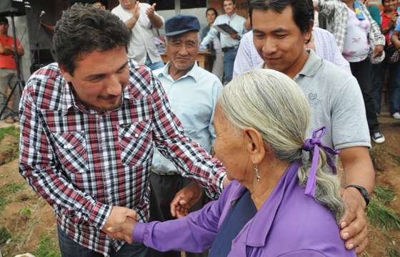 La Provincia entregó 400 viviendas a familias de la comunidad Guaraní