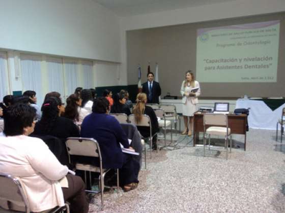 Capacitación para asistentes dentales