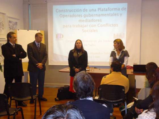 Se inició la capacitación para la prevención y el abordaje de conflictos sociales