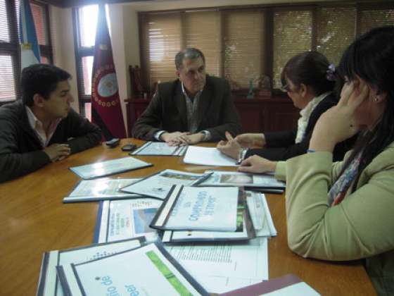 Gobierno se interiorizó del trabajo de la Fundación Ceos – Sol