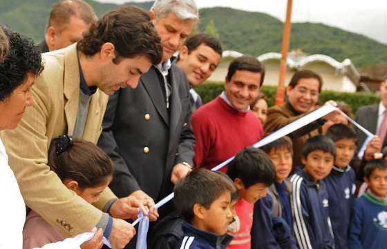 Urtubey inauguró en Campo Quijano obras de gran importancia social