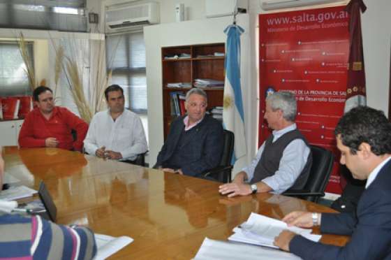 Avanza la conformación de una mesa productiva forestal