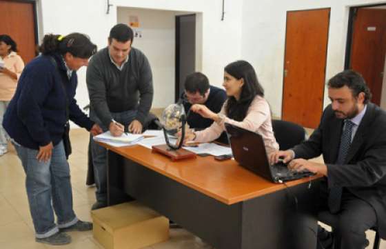 Vecinos emprendedores desarrollarán proyectos con financiamiento del Gobierno