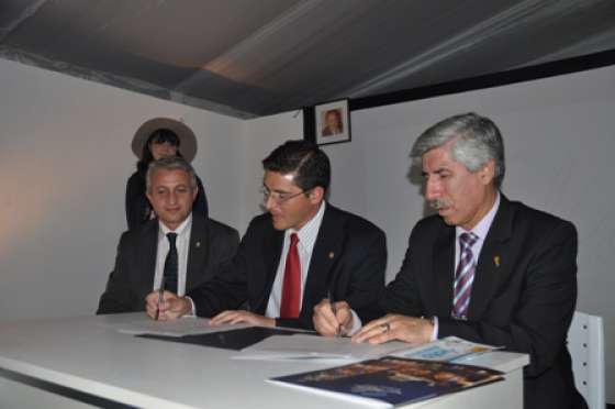 Carta de intención con Boliviana de Aviación interesada en realizar vuelos a Salta