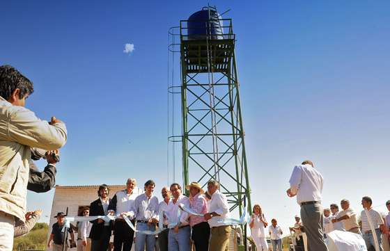 Por primera vez vecinos del Paraje San Miguel cuentan con agua potable y energía domiciliaria