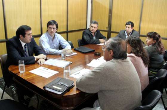 El Director de la Agencia Antidrogas con Senadores