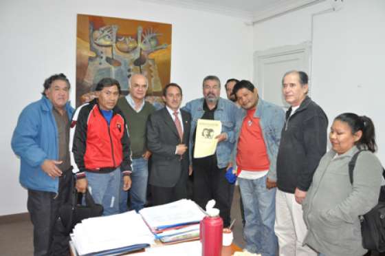 Trabajo coordinará acciones de capacitación con la Universidad Popular