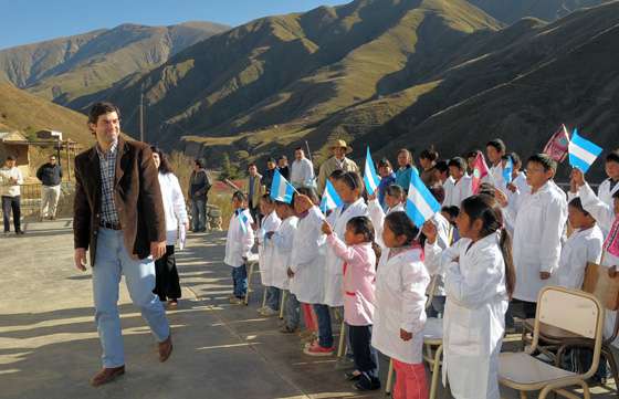 El Gobernador Urtubey inauguró una moderna escuela en la localidad de Pucará