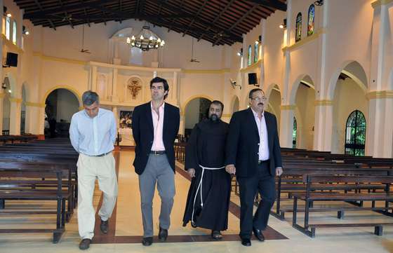 Urtubey recorrió el santuario Virgen de la Peña