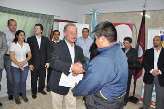 Trabajadores de Orán se capacitaron en mecánica ligera y carpintería